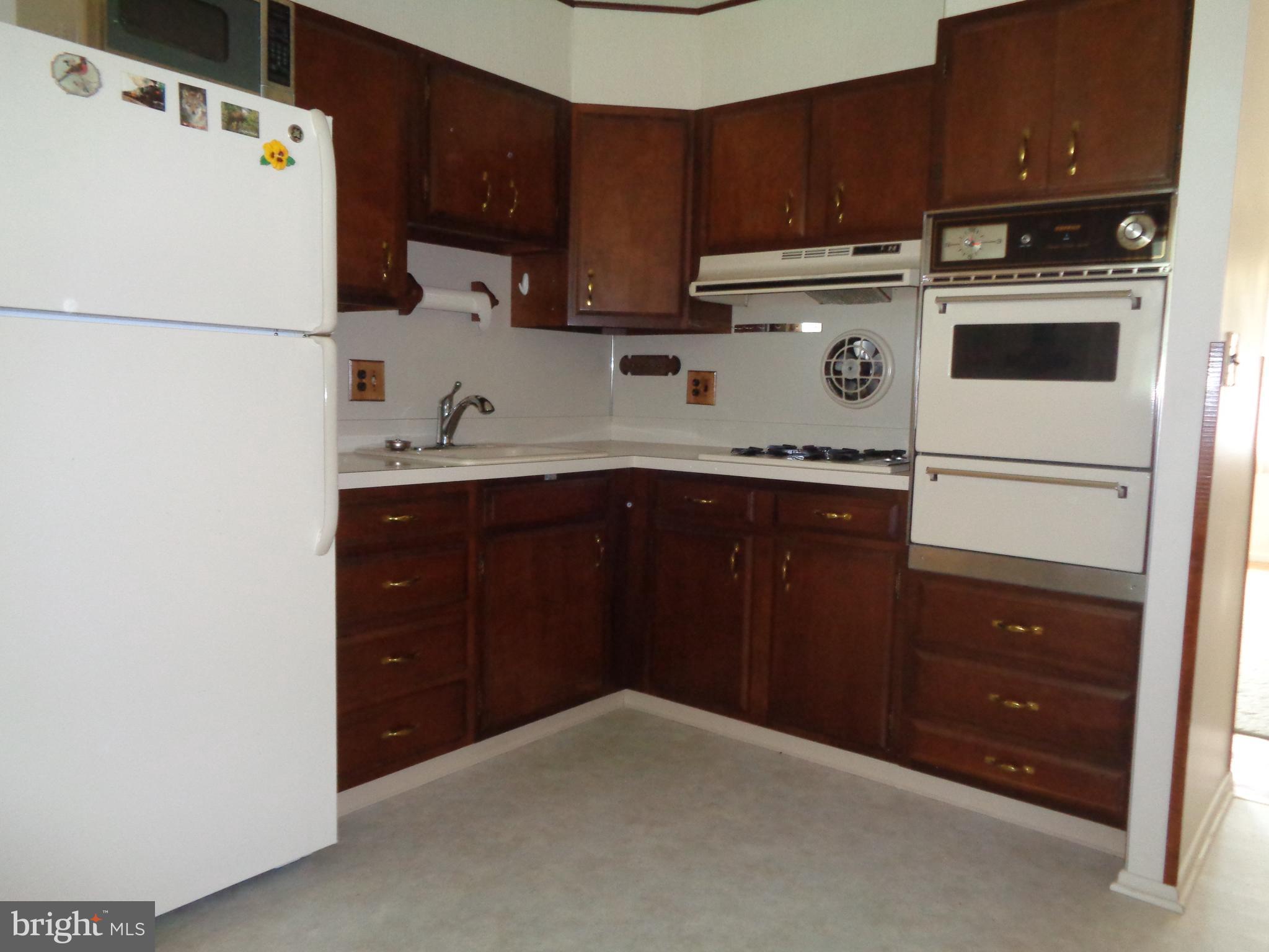 6 Glendon Road Hamilton, NJ 08610 - Photo 3 of 15 Kitchen