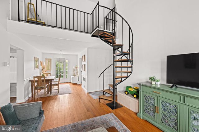 $480,000 | 3050 South Buchanan Street, Unit C1, Arlington, VA 22206