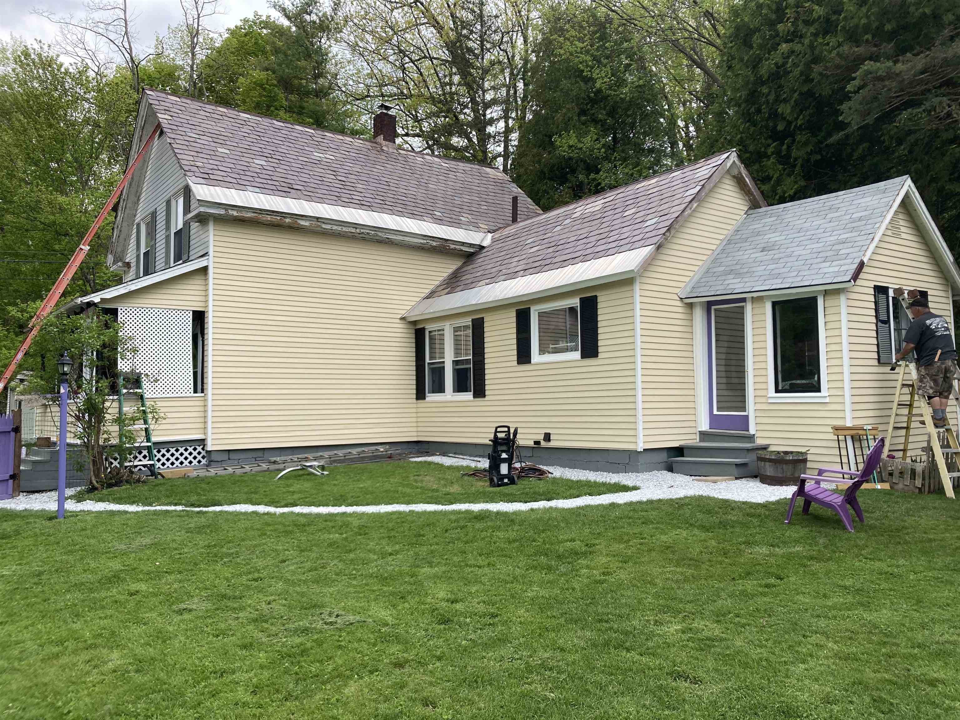 34 School Street Proctor, VT 05765 - Photo 2 of 26