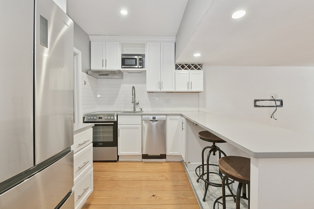 15 St George Street, Unit 1 Boston, MA 02118 - Photo 2 of 15