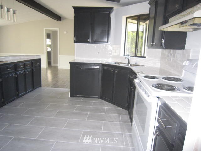 375 Union Avenue Southeast, Unit 202 Renton, WA 98059 - Photo 8 of 20 Gallery Image 8