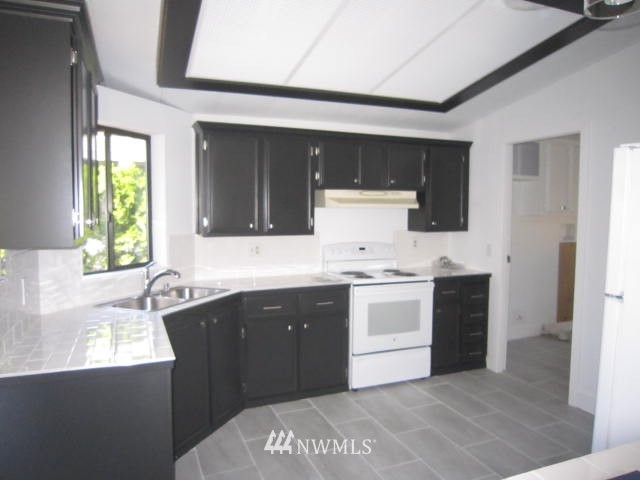 375 Union Avenue Southeast, Unit 202 Renton, WA 98059 - Photo 9 of 20 Gallery Image 9