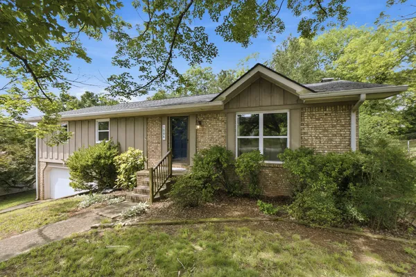 $400,000 | 1504 Ridge Point Road, Hixson, TN 37343