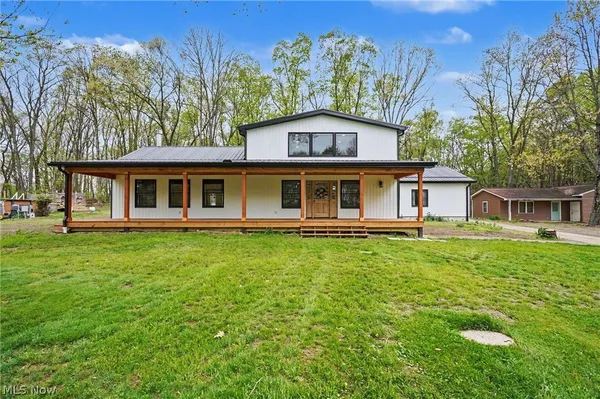 $450,000 | 47176 Chippewa Trail, Rogers, OH 44455