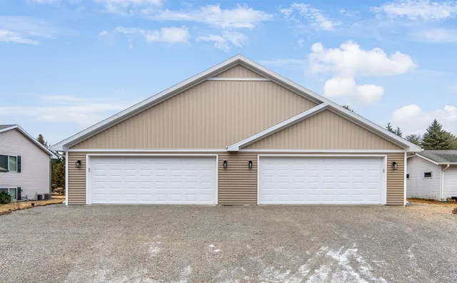 $499,900 | W274 Madison Avenue, Oconomowoc, WI 53066