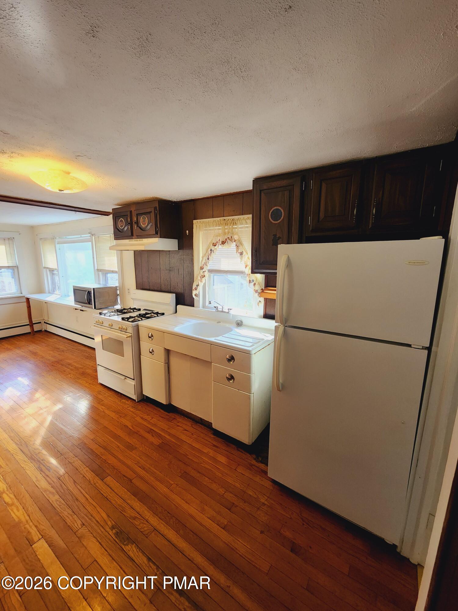 873 Lower Swiftwater Road, Unit 201 Cresco, PA 18326 - Photo 6 of 10 a utility room with washer and dryer