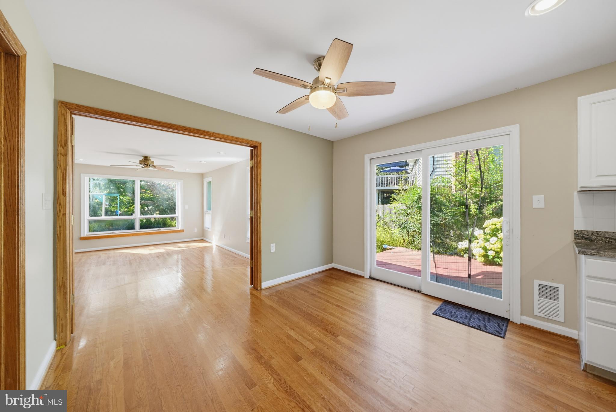 16818 Briardale Road Rockville, MD 20855 - Photo 14 of 45