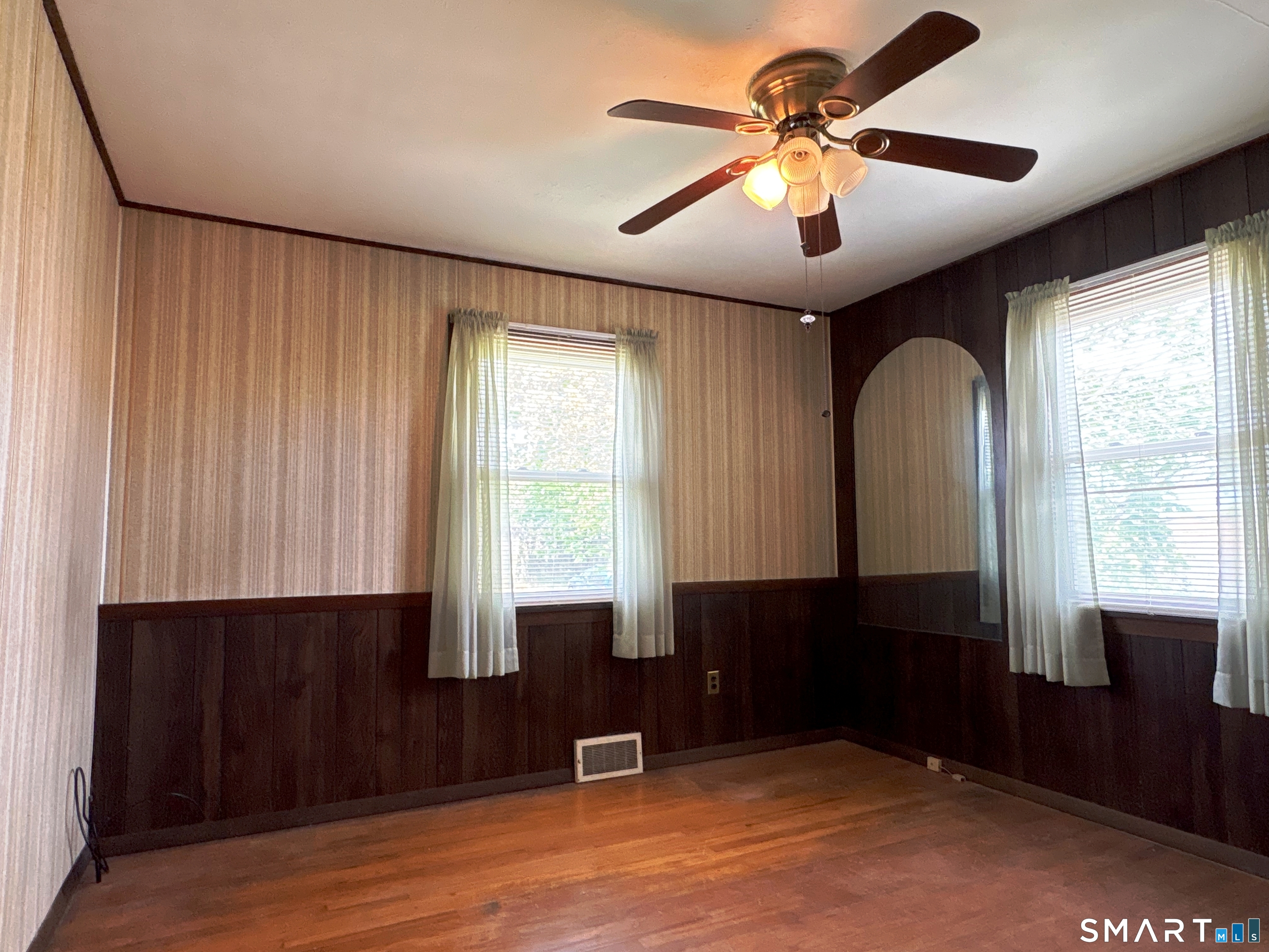 20 Garibaldi Street Watertown, CT 06779 - Photo 6 of 16 a workspace with furniture and window