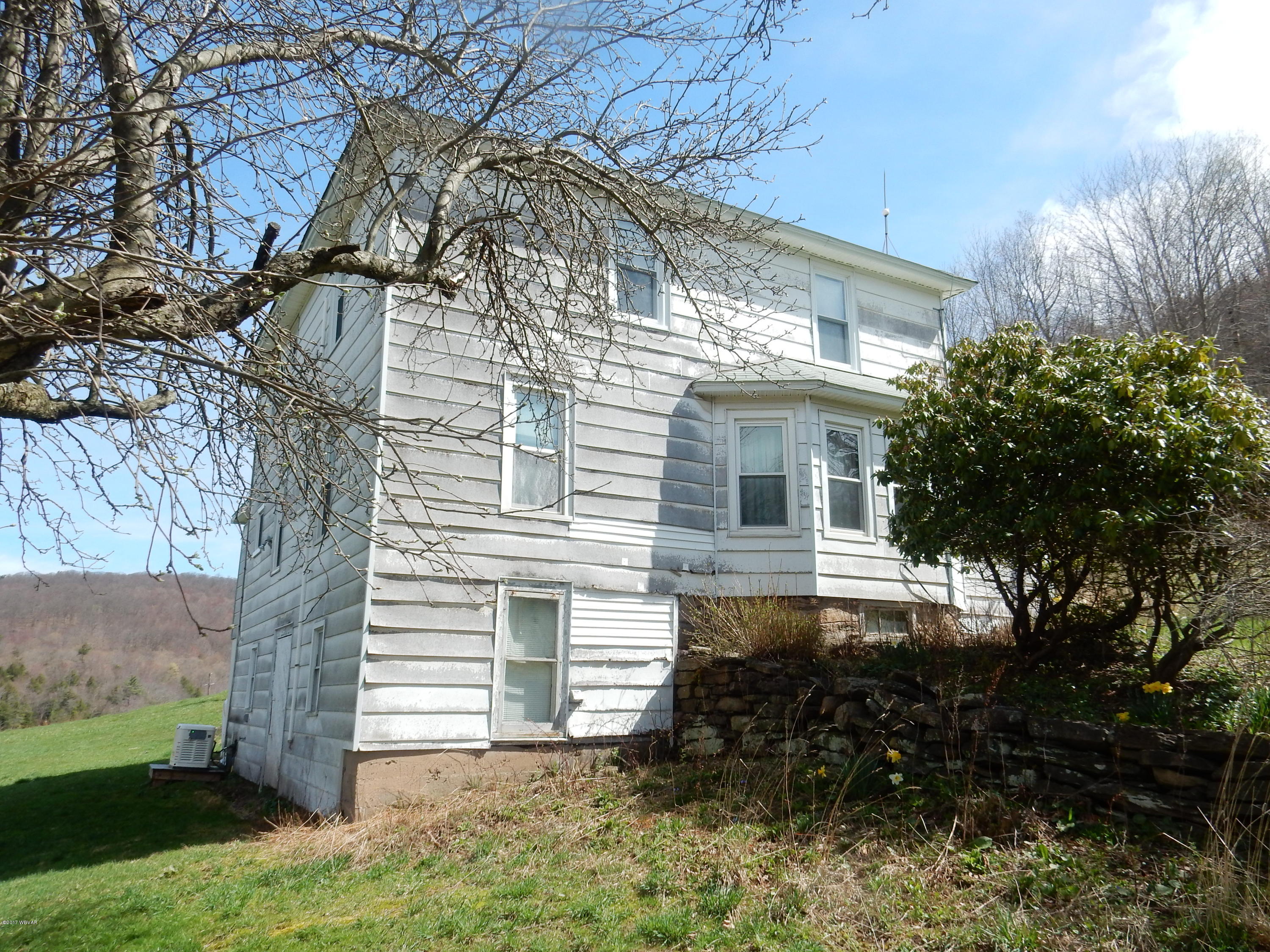 15 Deep Hollow Road New Albany, PA 18833 - Photo 3 of 53 Hurst 016