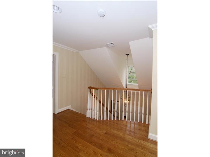 1130 Lafayette Road Wayne, PA 19087 - Photo 16 of 24 Hallway
