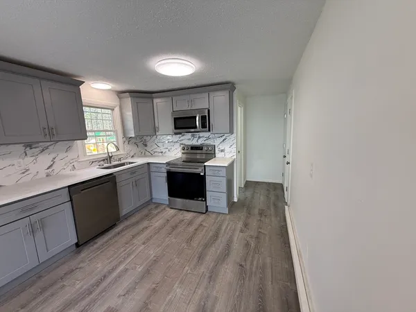 $3,600 | 1328 East Street, Mansfield, MA 02048