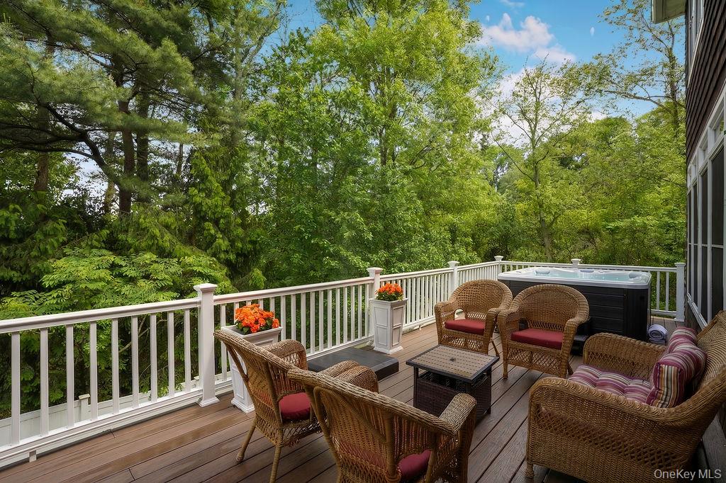 899 Harborview Road Oyster Bay, NY 11765 - Photo 26 of 30
