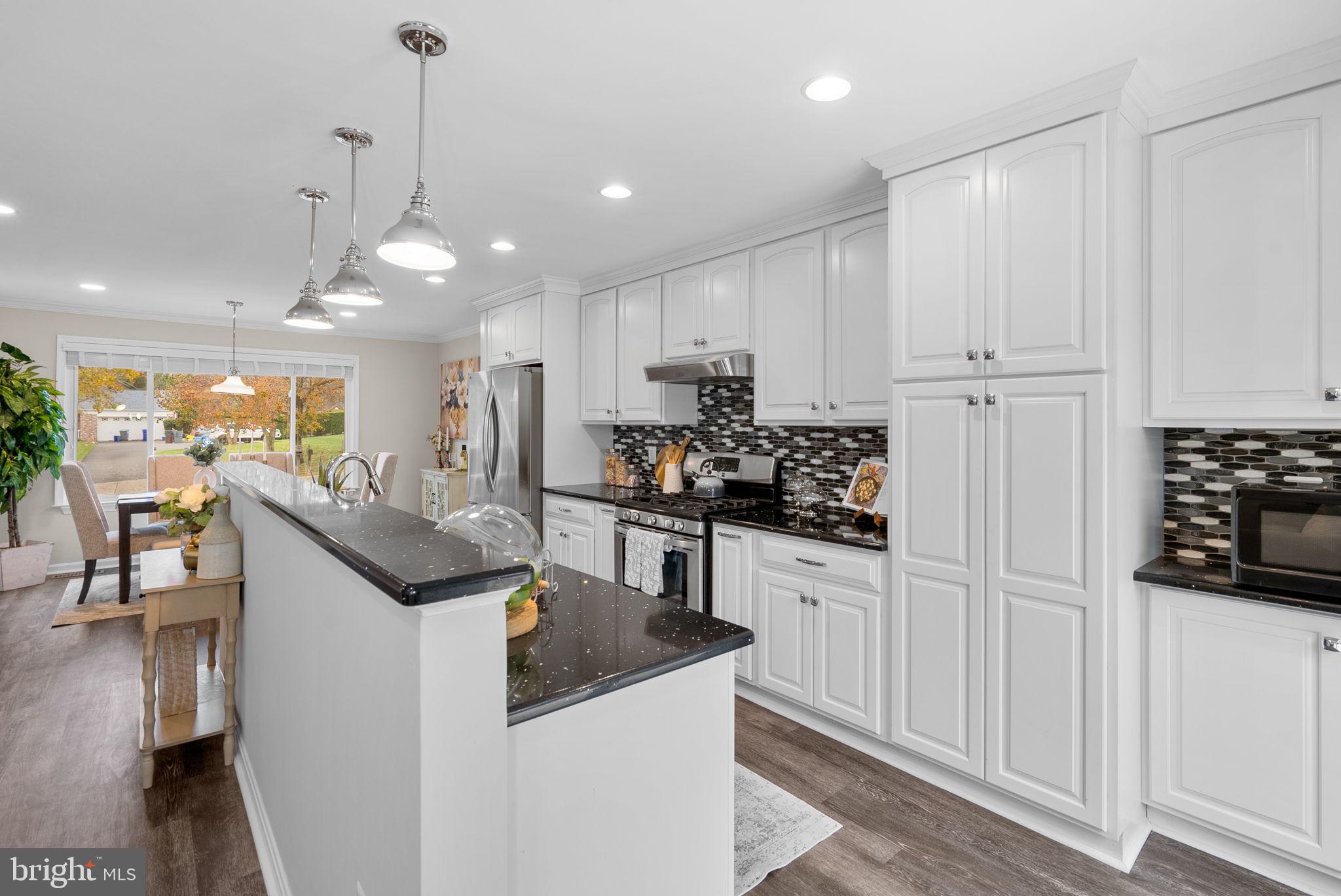 24221 Welsh Road Gaithersburg, MD 20882 - Photo 9 of 43 Gallery Image 9