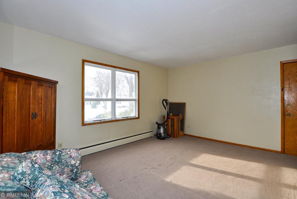 1229 4 1/2 Street Northwest Rochester, MN 55901 - Photo 4 of 12