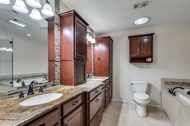 $380,000 | 1501 Ridgeview Drive, Arlington, TX 76012