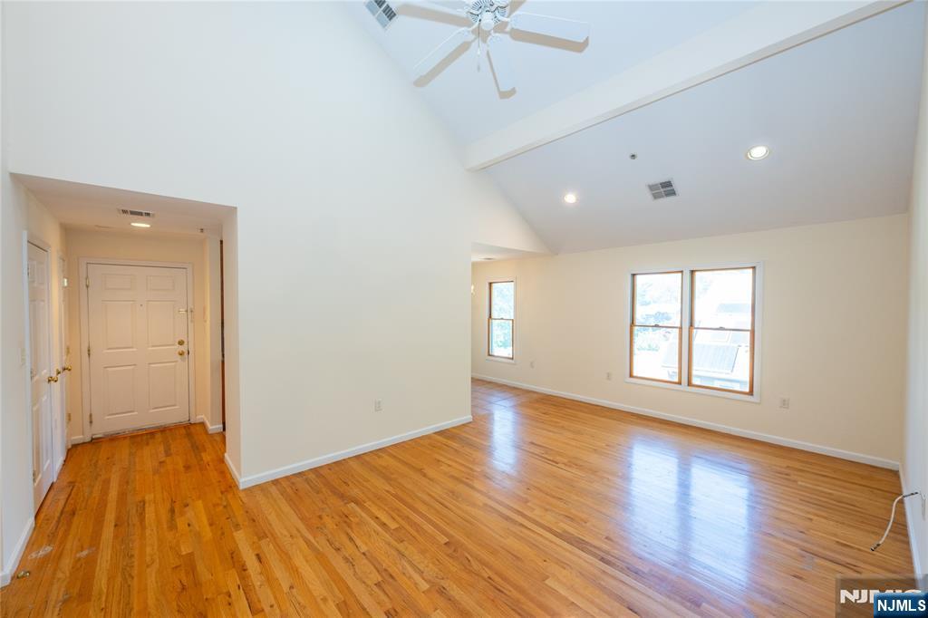 272 Union Avenue, Unit 7 Rutherford, NJ 07070 - Photo 18 of 33