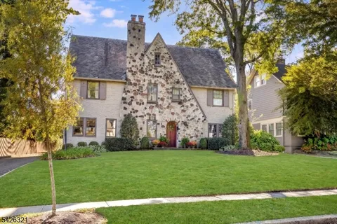 $1,575,000 | 13 Ferncliff Terrace, Glen Ridge, NJ 07028