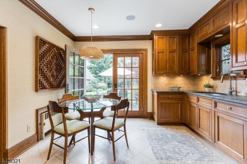 13 Ferncliff Terrace Glen Ridge, NJ 07028 - Photo 18 of 48