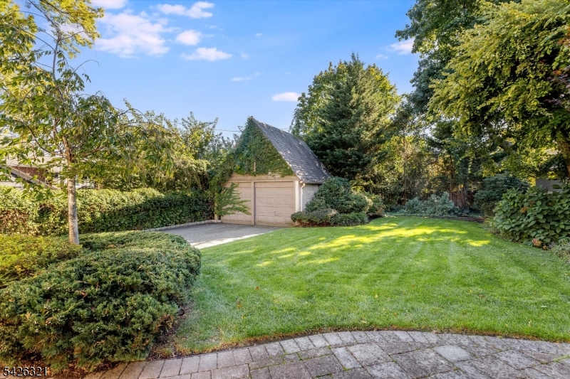 13 Ferncliff Terrace Glen Ridge, NJ 07028 - Photo 38 of 48