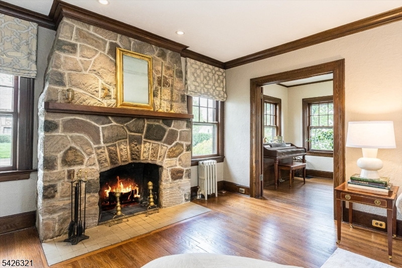 13 Ferncliff Terrace Glen Ridge, NJ 07028 - Photo 7 of 48