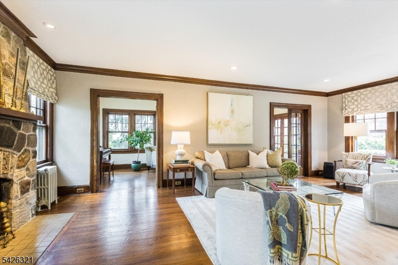 13 Ferncliff Terrace Glen Ridge, NJ 07028 - Photo 9 of 48