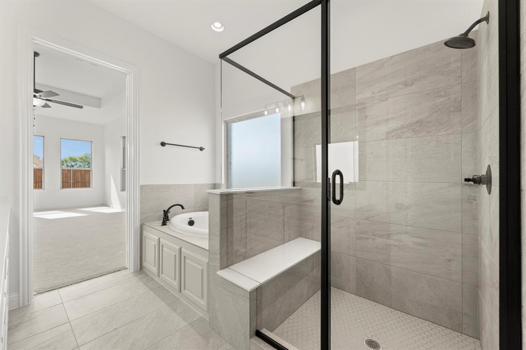 1426 Colorado Road Van Alstyne, TX 75495 - Photo 17 of 33 18. 1426 Colorado - Bath (3)