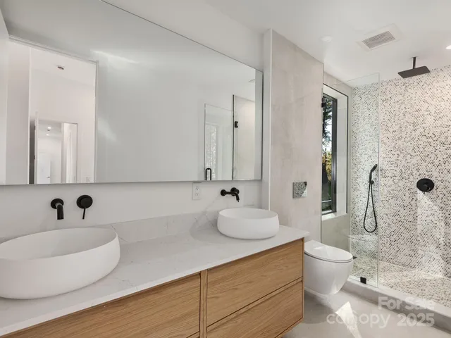 $1,100,000 | 87 Verbania Rd Mills River, Mills River, NC 28759