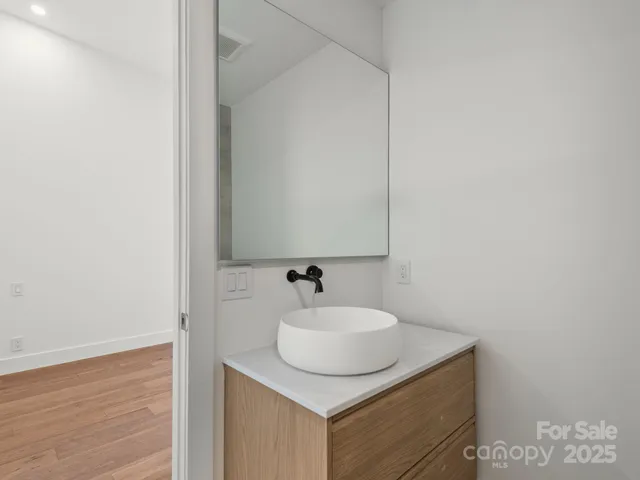 $1,100,000 | 87 Verbania Rd Mills River, Mills River, NC 28759