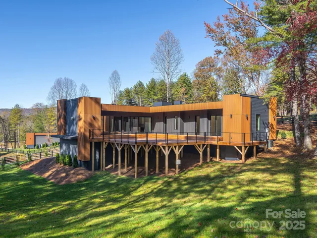 $1,100,000 | 87 Verbania Rd Mills River, Mills River, NC 28759