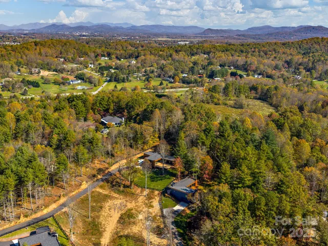 $1,100,000 | 87 Verbania Rd Mills River, Mills River, NC 28759