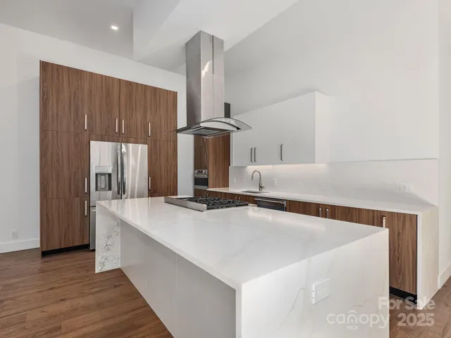 $1,100,000 | 87 Verbania Rd Mills River, Mills River, NC 28759