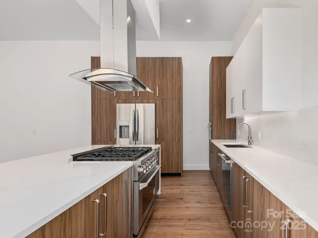 $1,100,000 | 87 Verbania Rd Mills River, Mills River, NC 28759