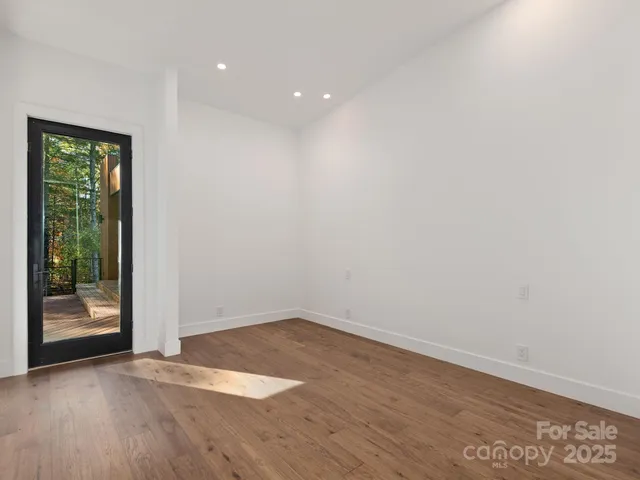 $1,100,000 | 87 Verbania Rd Mills River, Mills River, NC 28759