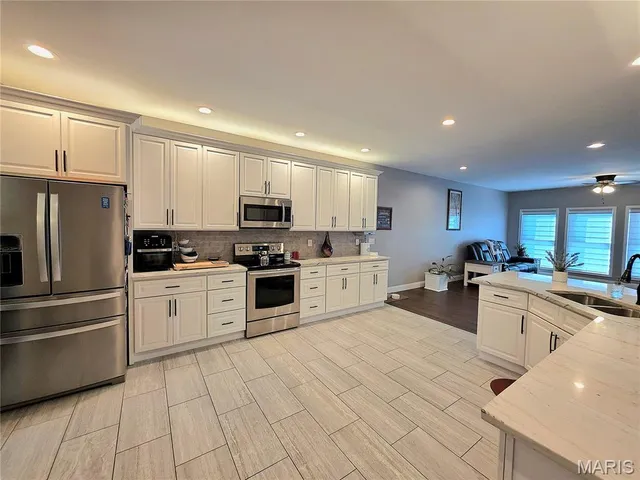 $329,900 | 475 Legacy Lane, Villa Ridge, MO 63089