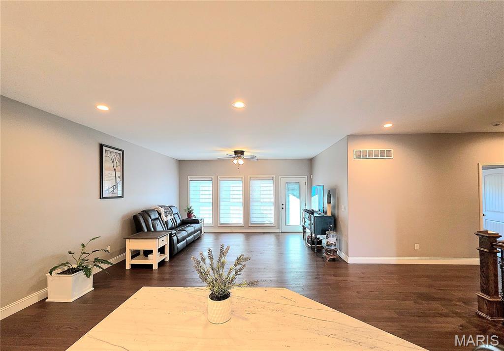 475 Legacy Lane Villa Ridge, MO 63089 - Photo 16 of 46