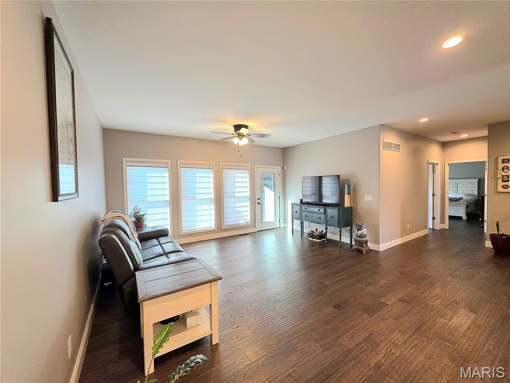 475 Legacy Lane Villa Ridge, MO 63089 - Photo 19 of 46