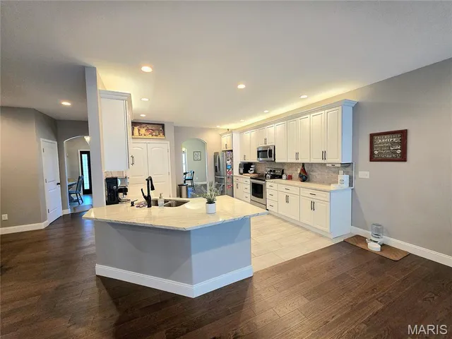 $329,900 | 475 Legacy Lane, Villa Ridge, MO 63089