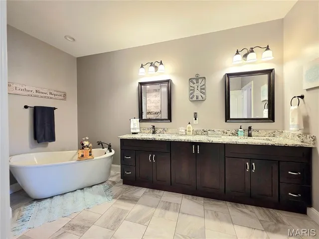 $329,900 | 475 Legacy Lane, Villa Ridge, MO 63089