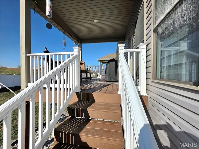 $329,900 | 475 Legacy Lane, Villa Ridge, MO 63089