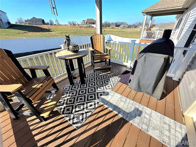 $329,900 | 475 Legacy Lane, Villa Ridge, MO 63089