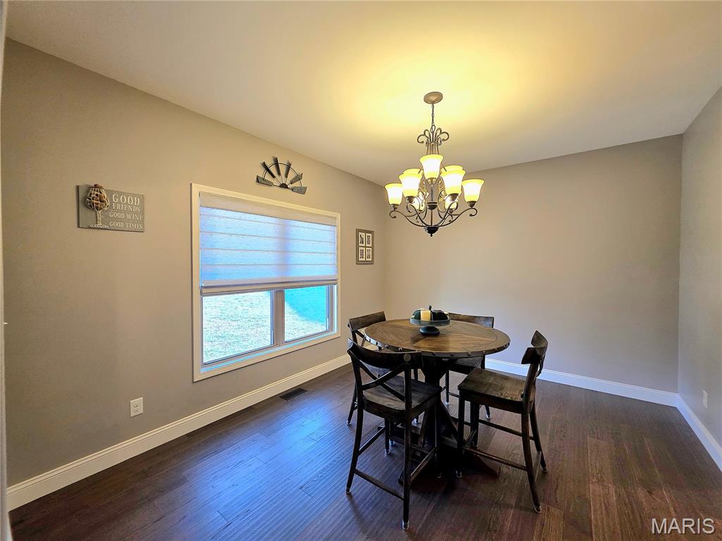 475 Legacy Lane Villa Ridge, MO 63089 - Photo 8 of 46