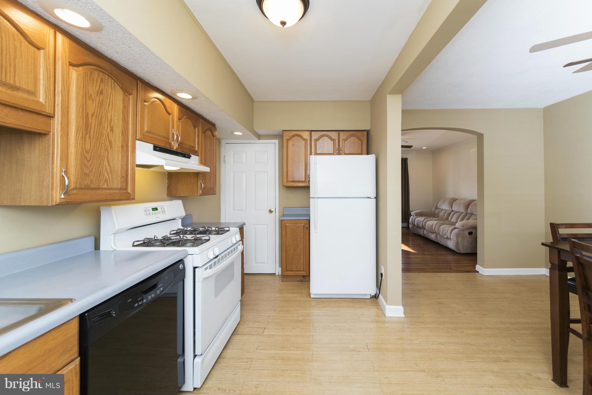 8053 Wallace Road Baltimore, MD 21222 - Photo 14 of 30 Kitchen