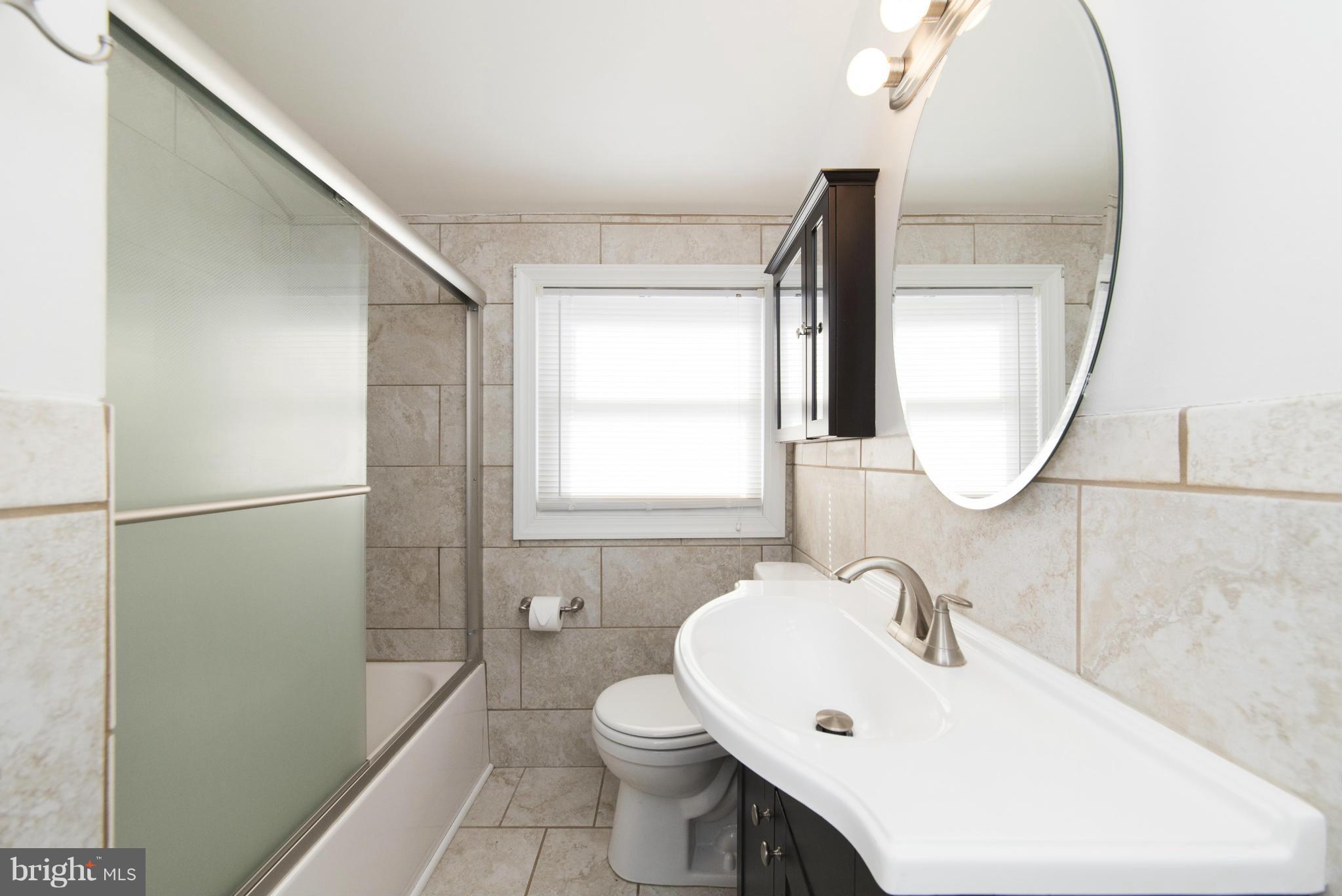8053 Wallace Road Baltimore, MD 21222 - Photo 22 of 30 Bath (Master)