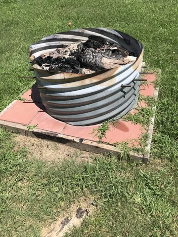 a view of a small pool