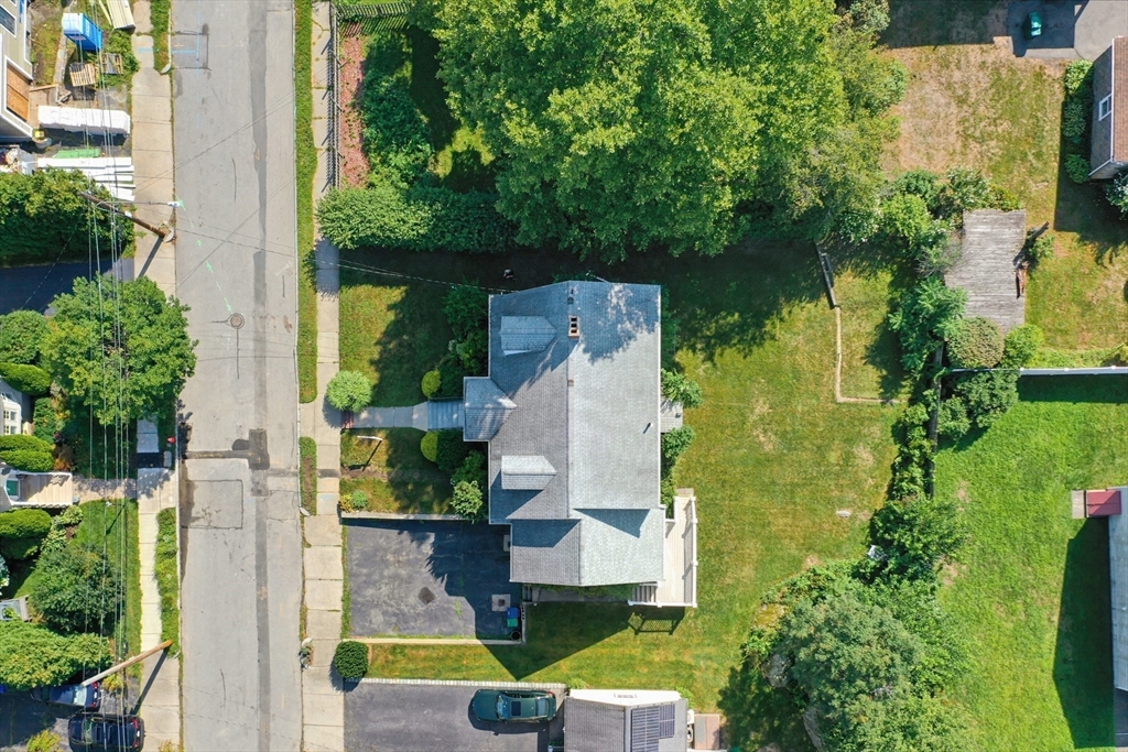 70 Oakdale Road Newton, MA 02459 - Photo 4 of 26 Gallery Image 4