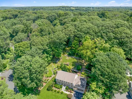 $1,189,000 | 20 Pheasant Run Road, Wilton, CT 06897