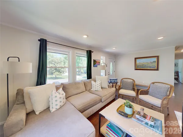 $3,250 | 640 Manhasset Road, Charlotte, NC 28209