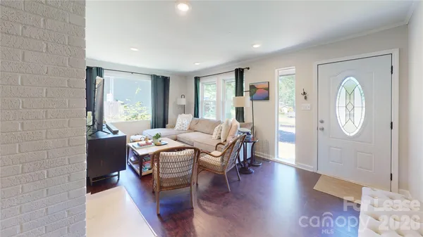 $3,250 | 640 Manhasset Road, Charlotte, NC 28209