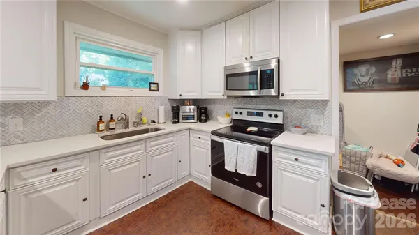 $3,250 | 640 Manhasset Road, Charlotte, NC 28209