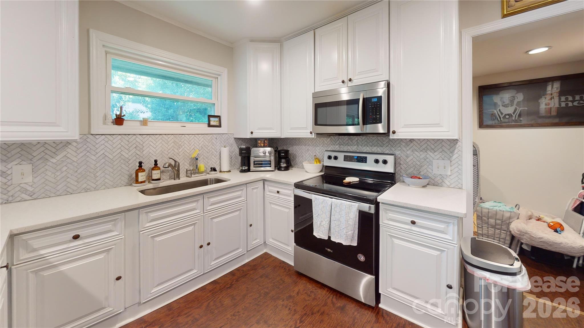 640 Manhasset Road Charlotte, NC 28209 - Photo 6 of 14